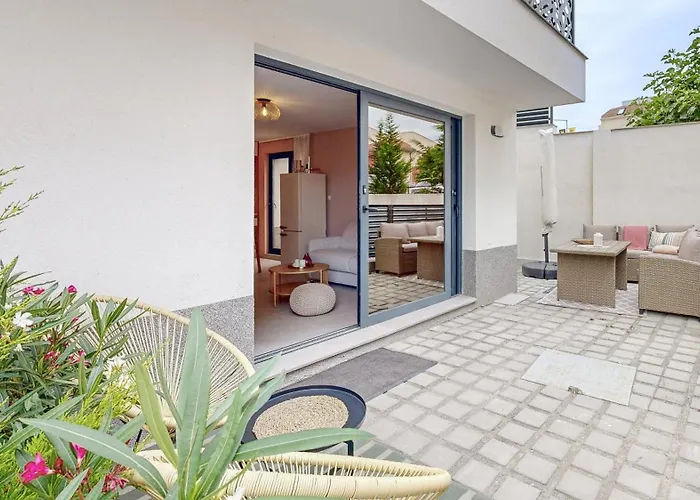 Bellaviastay, Flat Apolonia 1bd Burgas City