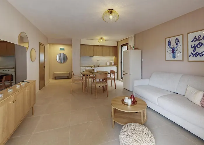 Lejlighed Bellaviastay, Flat Apolonia 1bd Burgas City